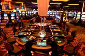Filipino players enjoying mobile sports betting on fb777 link